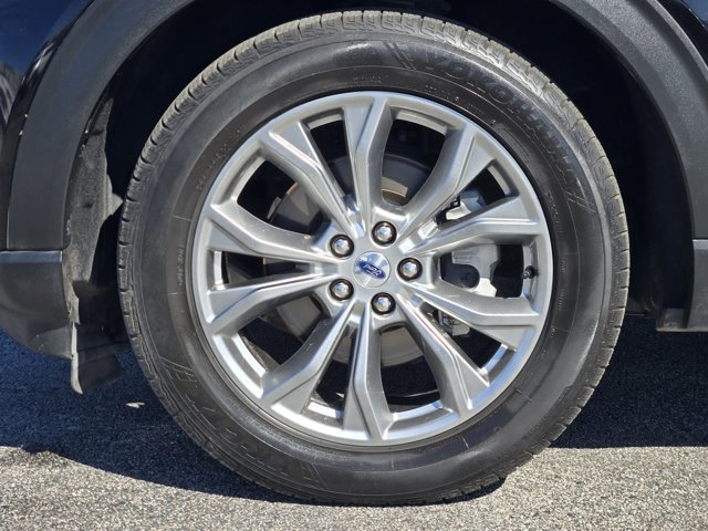 Certified 2022 Ford Explorer XLT w/ Equipment Group 202A image 10