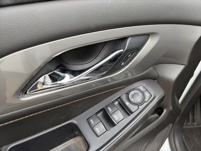 Used 2020 Chevrolet Traverse LT w/ LT Premium Package FWD image 11
