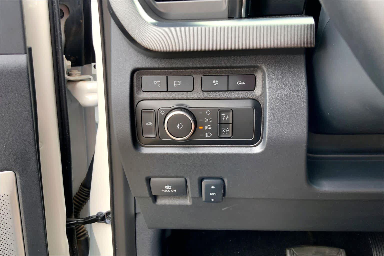 Certified 2024 Ford F250 Platinum AWD/4WD image 36