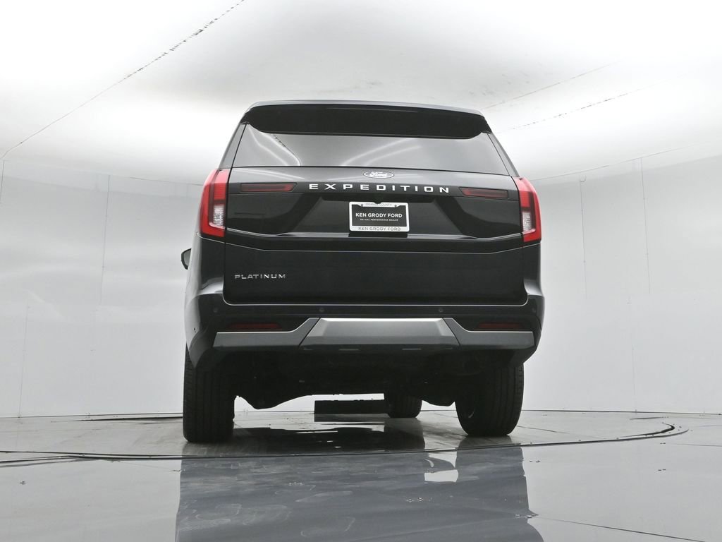 Certified 2025 Ford Expedition Platinum w/ Driver's Package AWD/4WD image 56