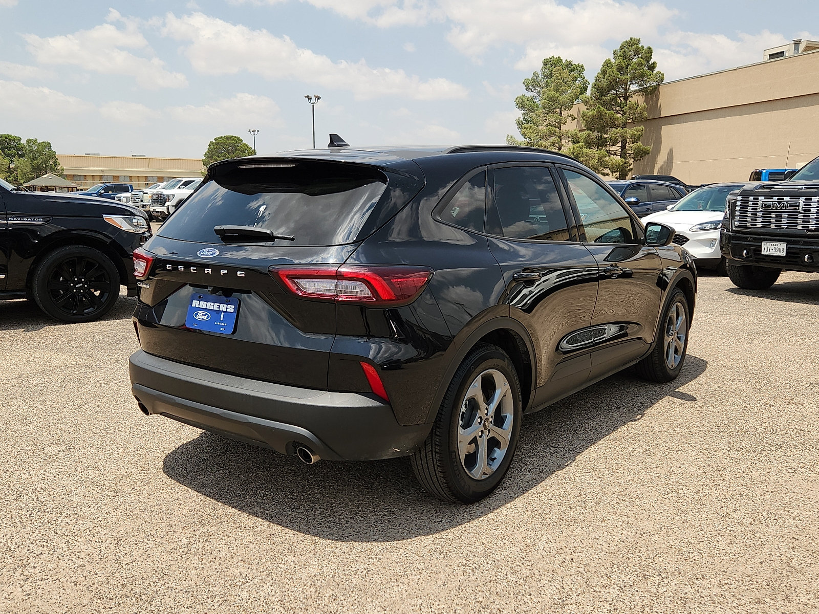 Certified 2025 Ford Escape ST-Line FWD image 7