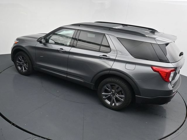 Certified 2023 Ford Explorer XLT w/ Equipment Group 202A AWD/4WD image 27