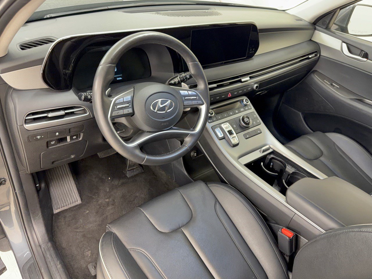 Used 2025 Hyundai Palisade SEL FWD image 4