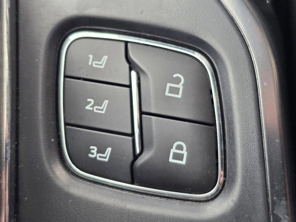 Certified 2021 Ford F150 Platinum w/ Equipment Group 701A High image 24