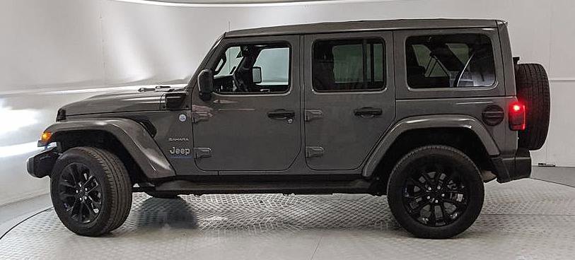 Used 2023 Jeep Wrangler Unlimited Sahara w/ Cold Weather Group image 2