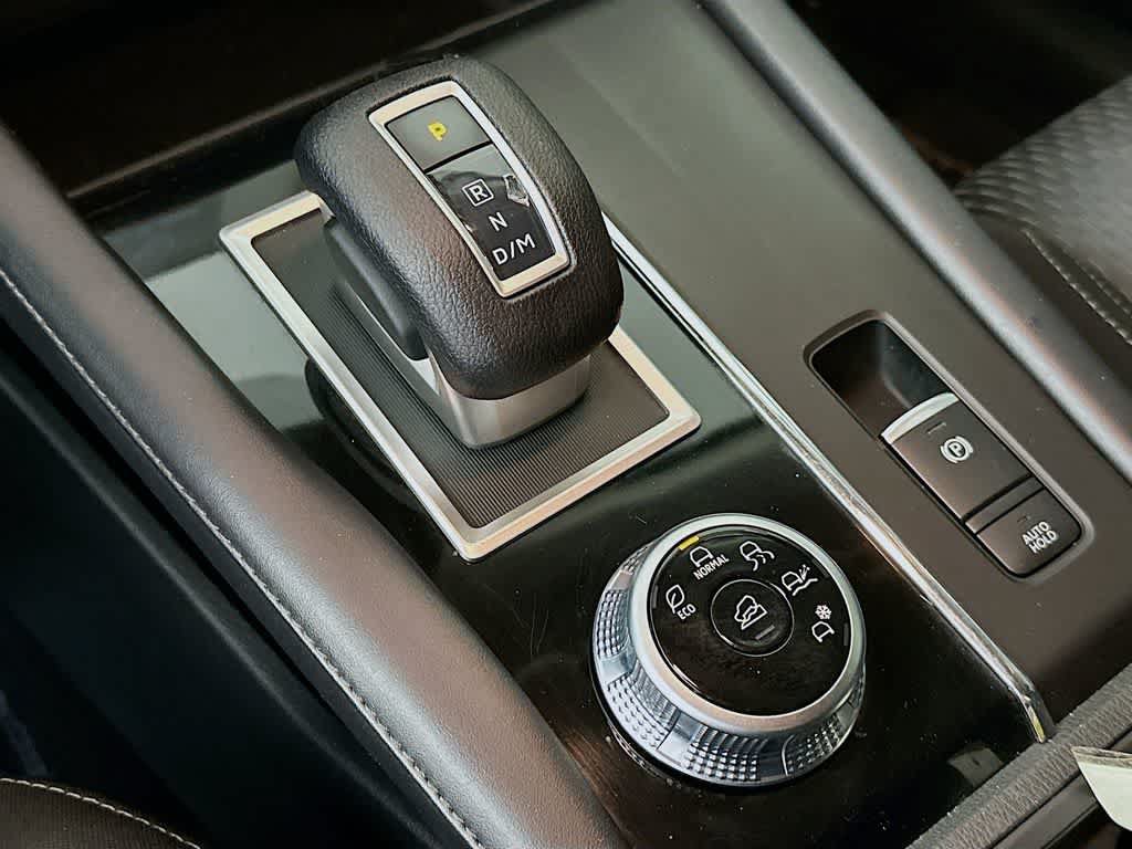 Used 2024 Mitsubishi Outlander ES FWD image 19
