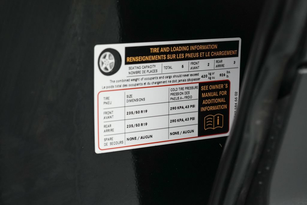 Used 2022 Mercedes-Benz GLB 250 w/ Premium Package Lite image 30