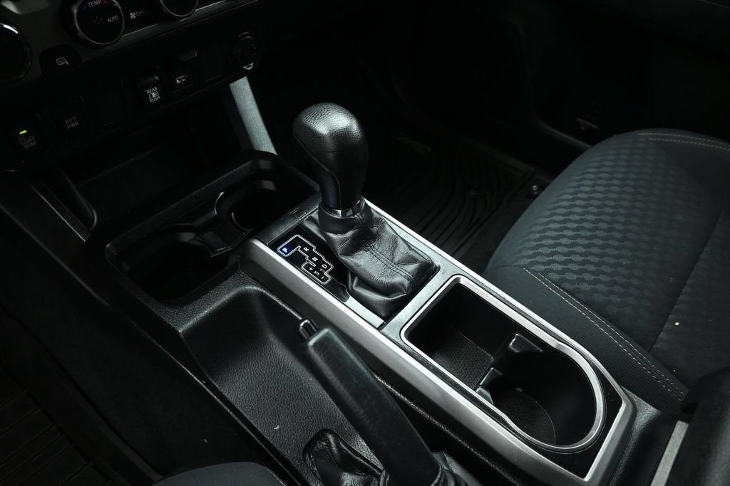 Used 2021 Toyota Tacoma SR5 w/ Trail Edition AWD/4WD image 15