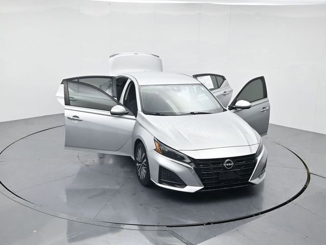 Used 2023 Nissan Altima 2.5 SV image 47