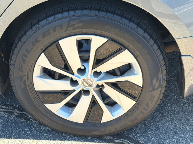 Used 2020 Nissan Altima 2.5 S FWD image 21