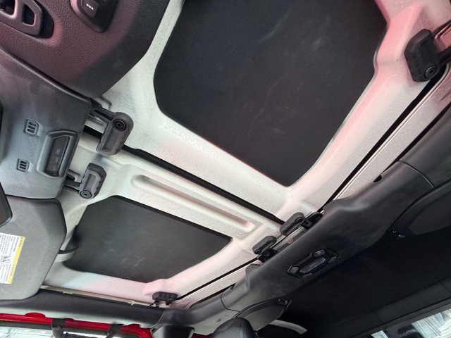 Used 2021 Jeep Gladiator Rubicon AWD/4WD image 34