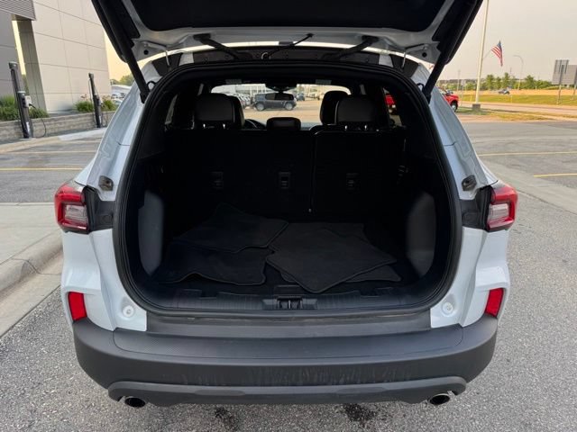 Certified 2025 Ford Escape ST-Line Select AWD/4WD image 43