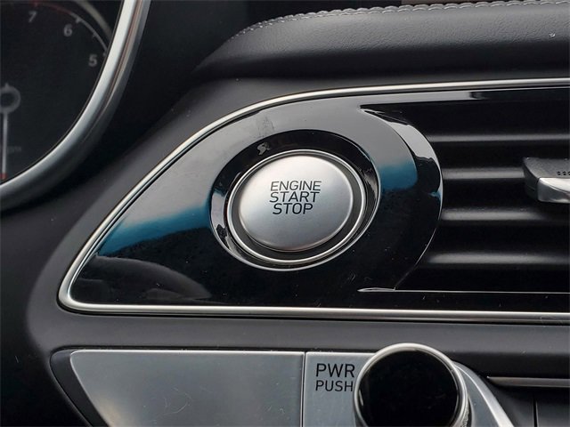 Used 2022 Genesis G70 2.0T image 25