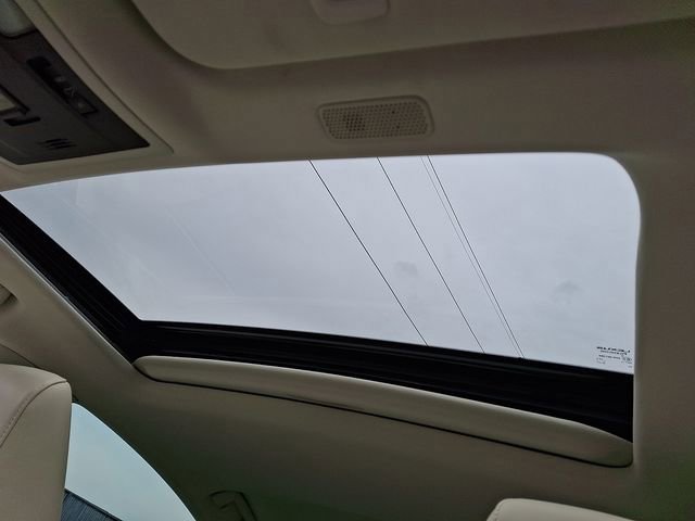 Used 2022 Lexus ES 300h w/ Accessory Package image 14