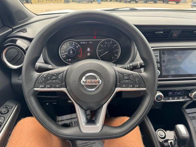 Used 2019 Nissan Kicks SV FWD image 22