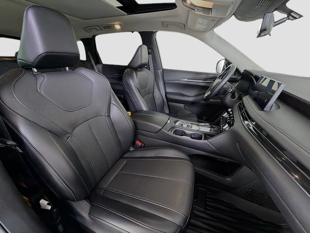 Used 2023 INFINITI QX60 Sensory w/ Vision Package AWD/4WD image 35
