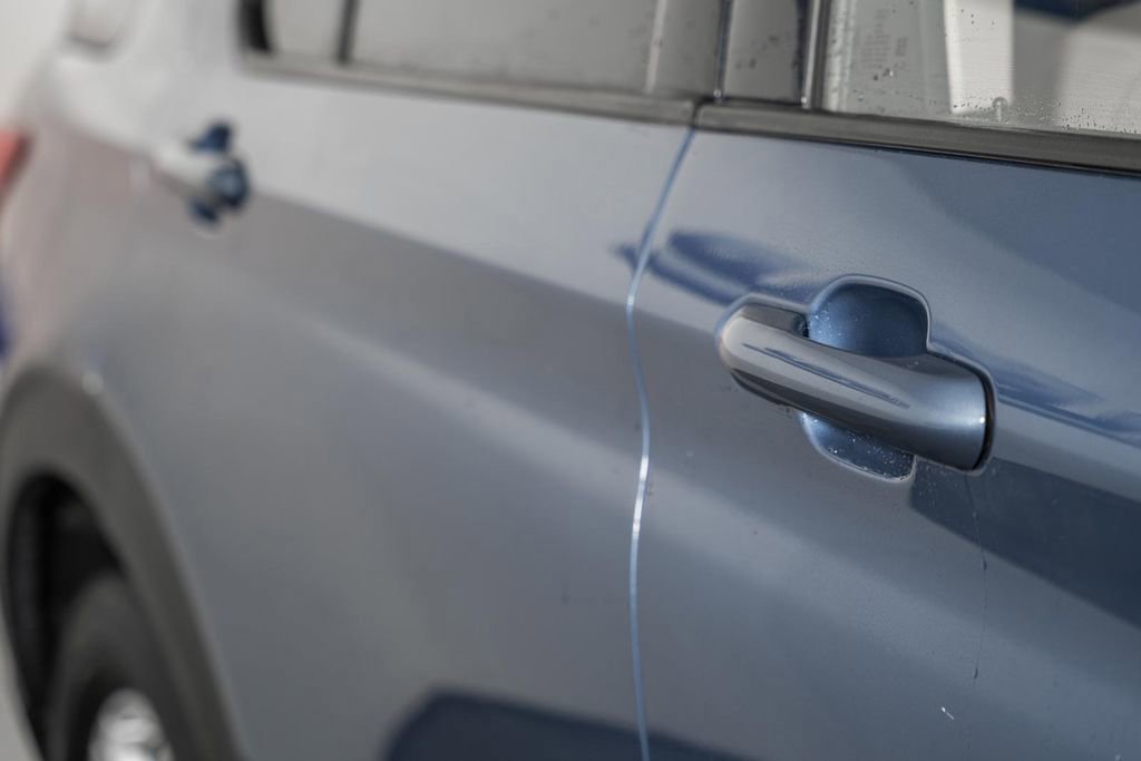 Certified 2021 Ford Explorer XLT w/ Equipment Group 202A image 18