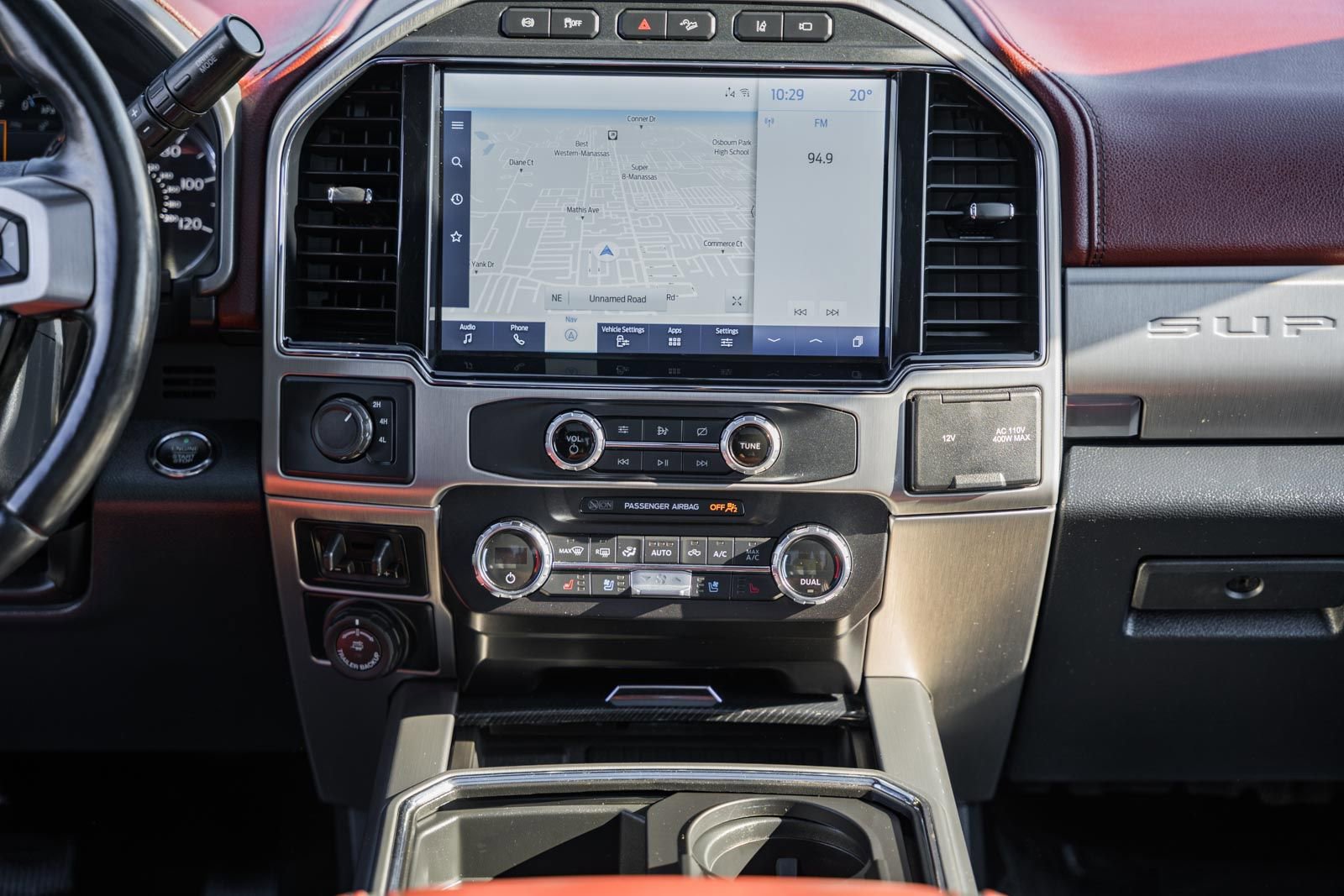 Certified 2022 Ford F450 Platinum w/ FX4 Off-Road Package image 27