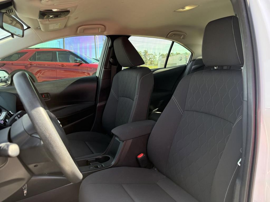 Used 2023 Toyota Corolla LE image 11