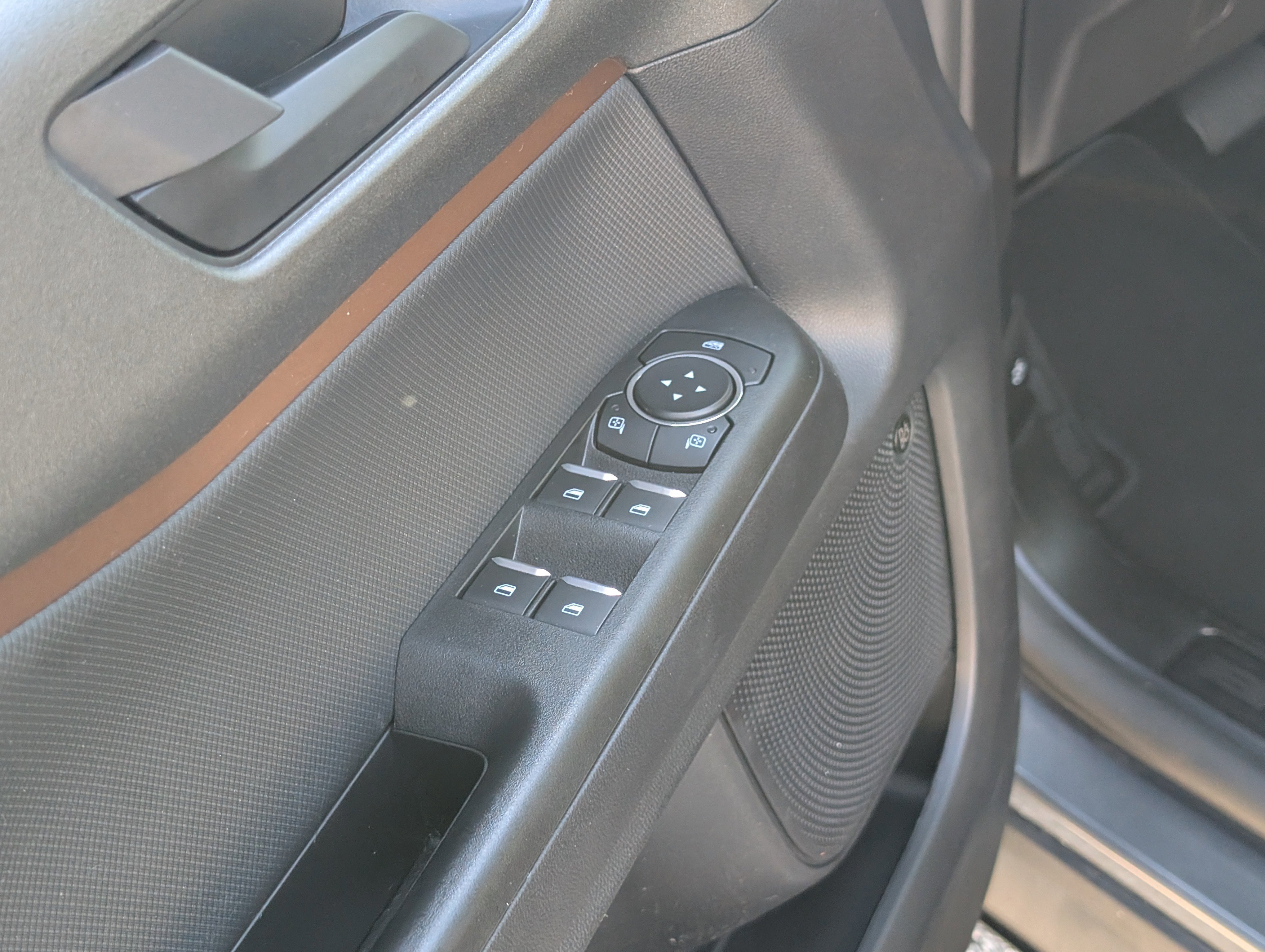 Certified 2025 Ford Bronco Sport Outer Banks w/ Outer Banks Tech Package+ AWD/4WD image 21