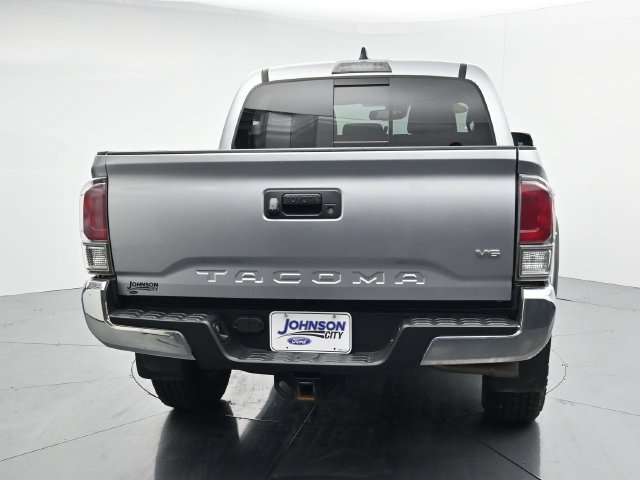 Used 2023 Toyota Tacoma TRD Off-Road AWD/4WD image 7
