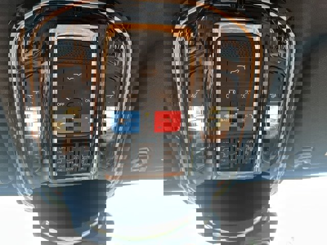 Used 2022 Jeep Grand Wagoneer Series III image 7