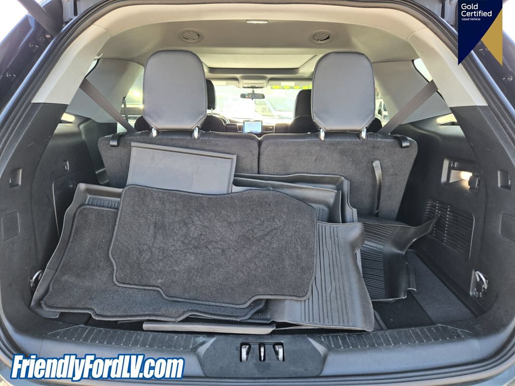 Certified 2023 Ford Explorer XLT w/ Equipment Group 202A RWD image 18