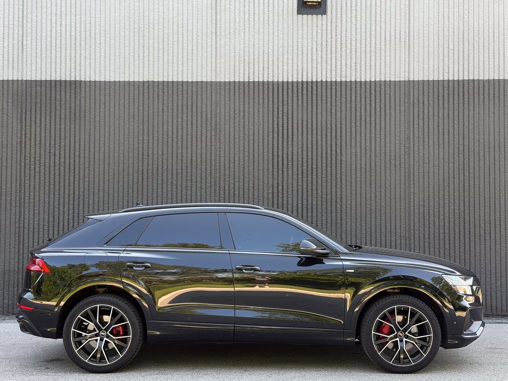 Used 2022 Audi Q8 Premium Plus AWD/4WD image 8
