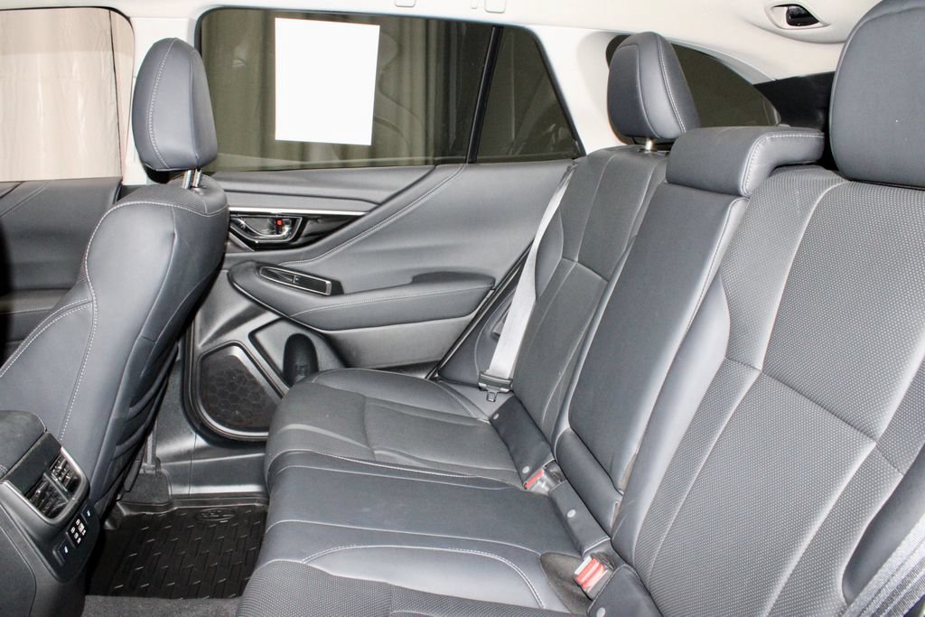 Used 2023 Subaru Outback Touring AWD/4WD image 23