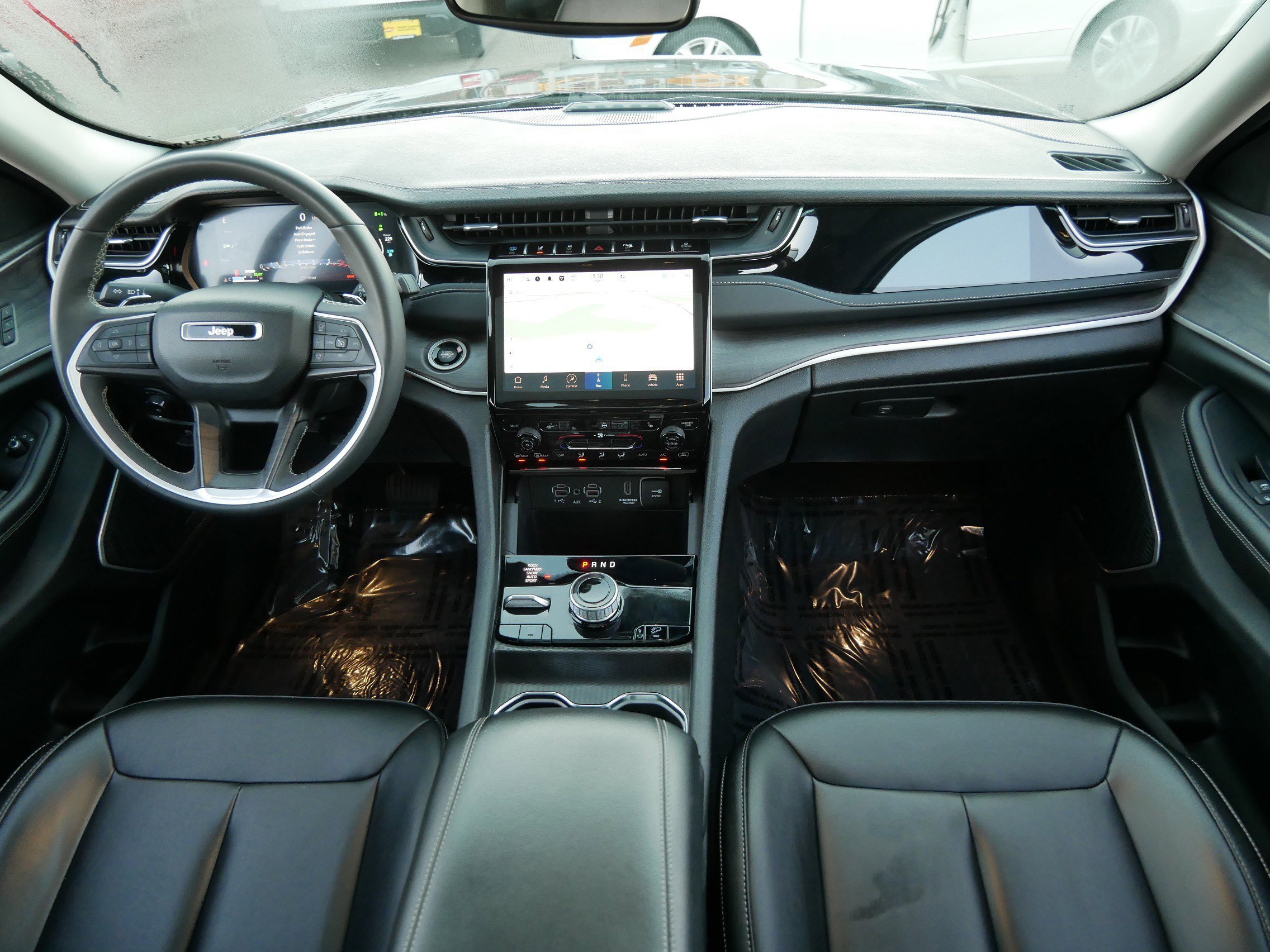 Used 2024 Jeep Grand Cherokee Limited 4xe image 10