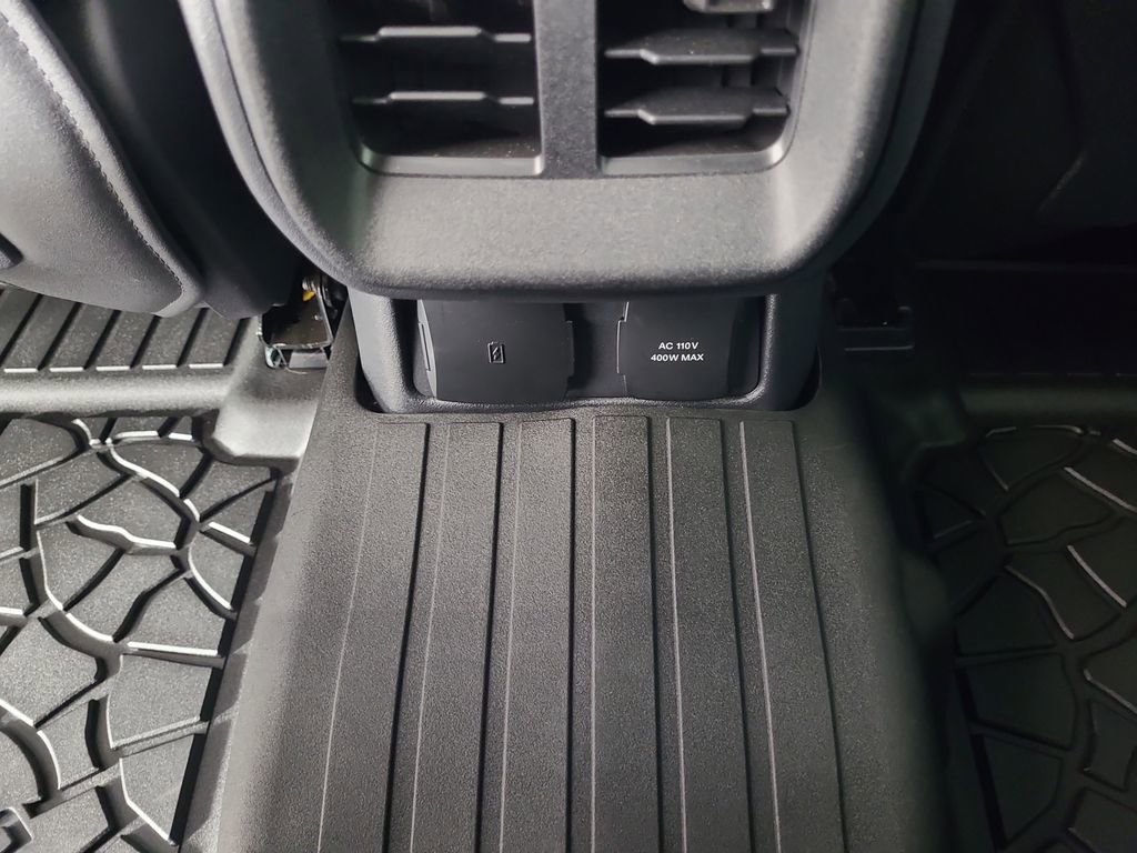 Certified 2025 Ford Bronco Badlands AWD/4WD image 17