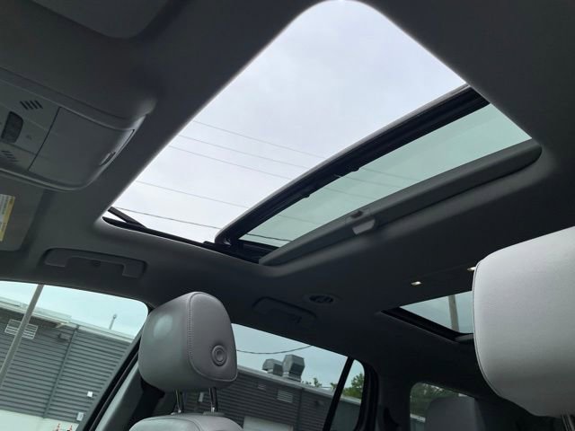 Used 2019 GMC Acadia SLT AWD/4WD image 25