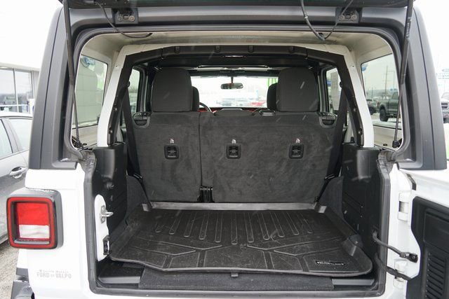 Used 2020 Jeep Wrangler Unlimited Rubicon w/ Cold Weather Group image 7