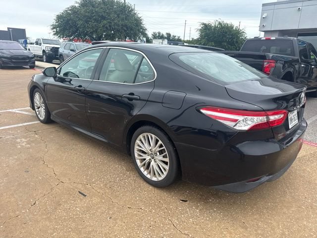 Used 2018 Toyota Camry XLE FWD image 4