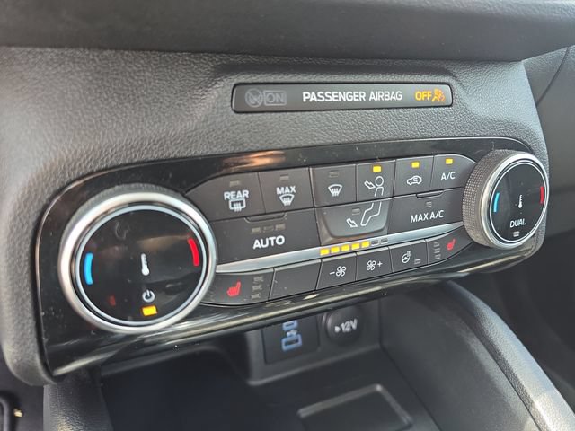Certified 2022 Ford Escape Titanium AWD/4WD image 24