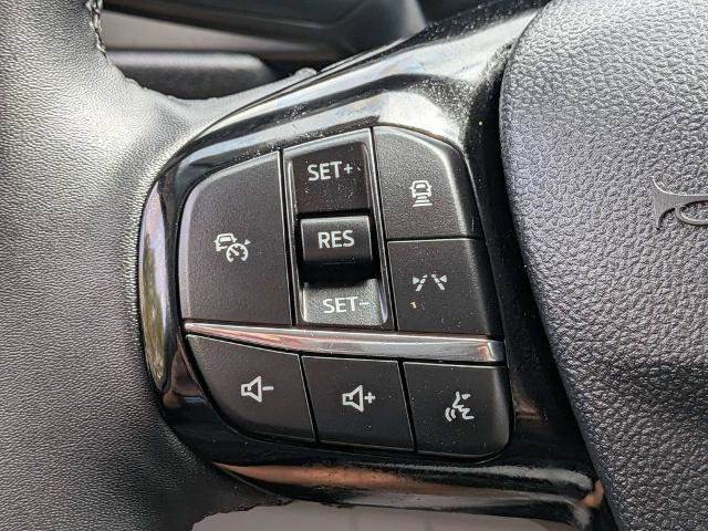 Certified 2025 Ford Escape SE w/ PHEV Premium Package image 28