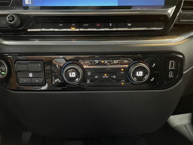 Used 2022 Chevrolet Silverado 1500 LT AWD/4WD image 31