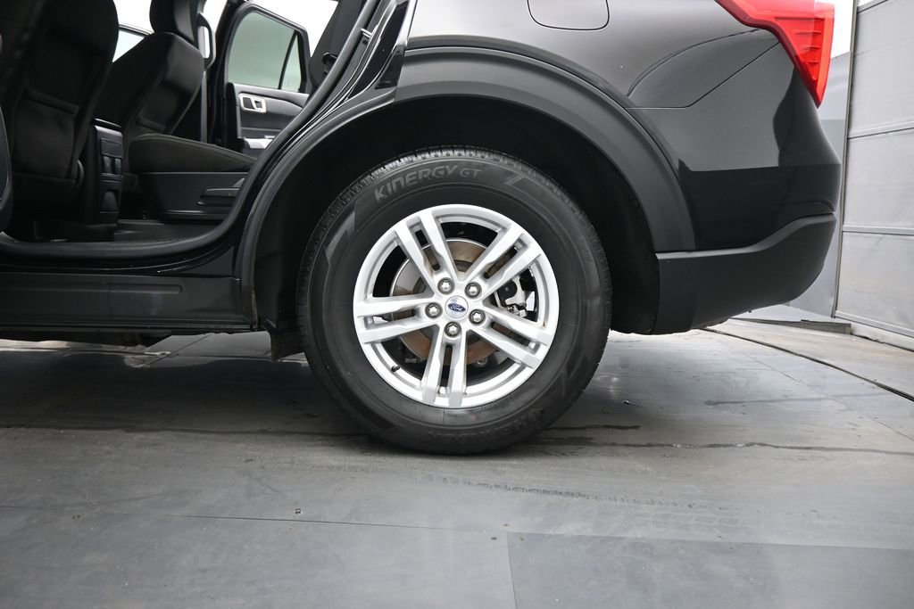 Certified 2023 Ford Explorer XLT RWD image 20