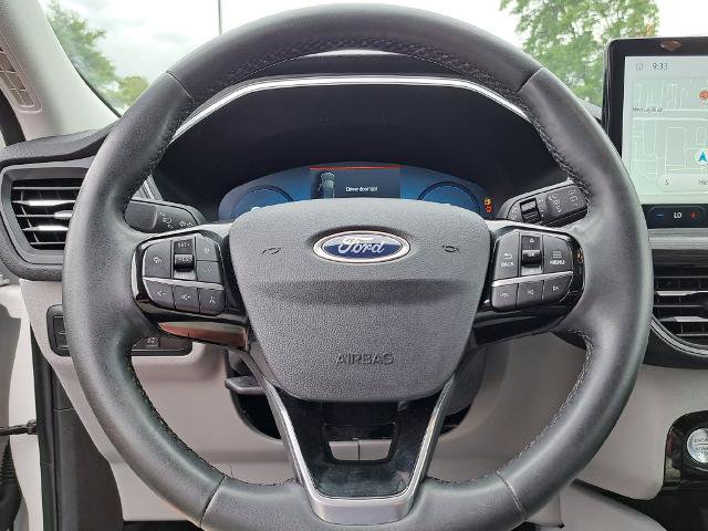 Certified 2023 Ford Escape Platinum AWD/4WD image 10