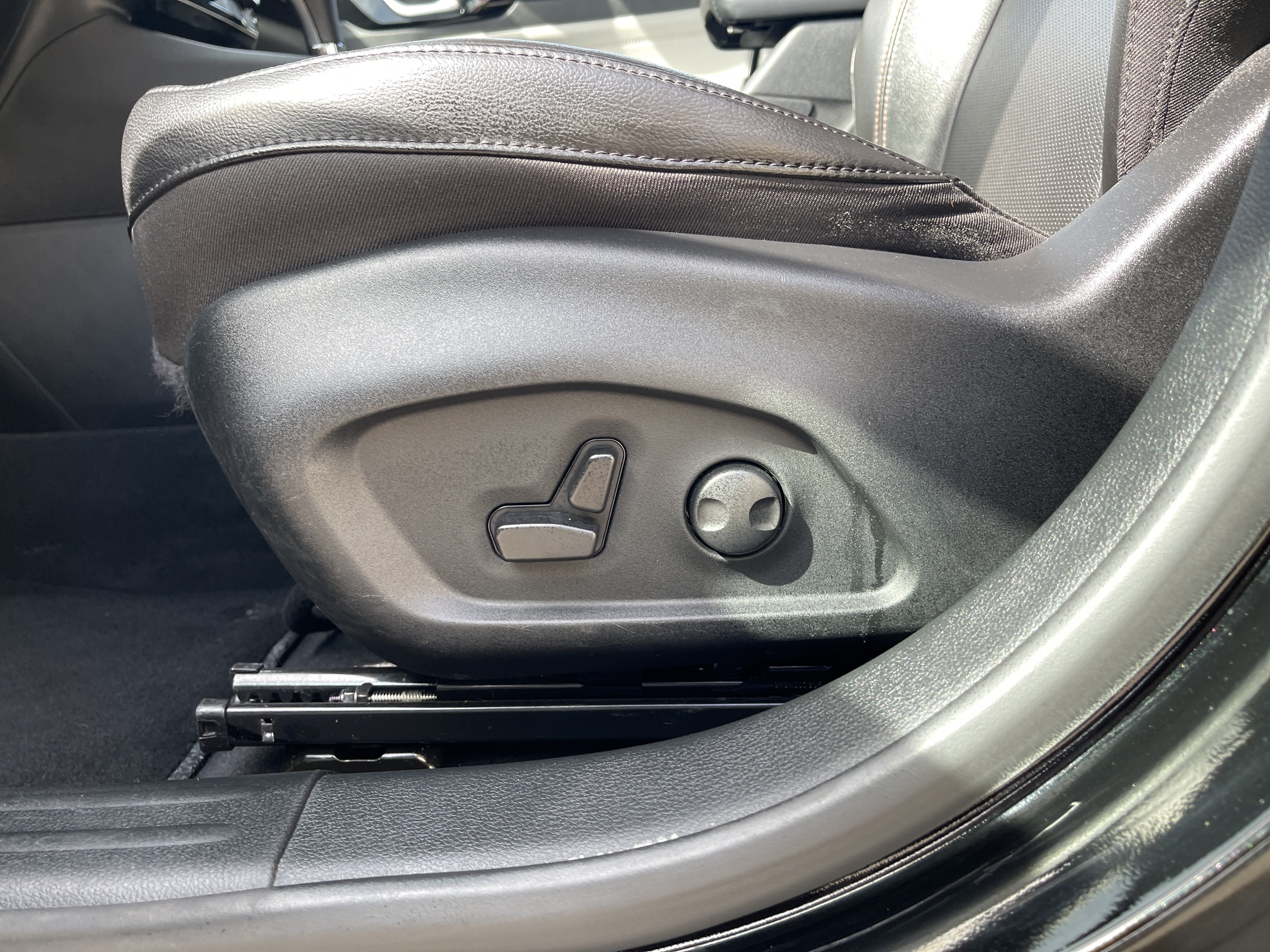 Used 2023 Jeep Compass Limited AWD/4WD image 14