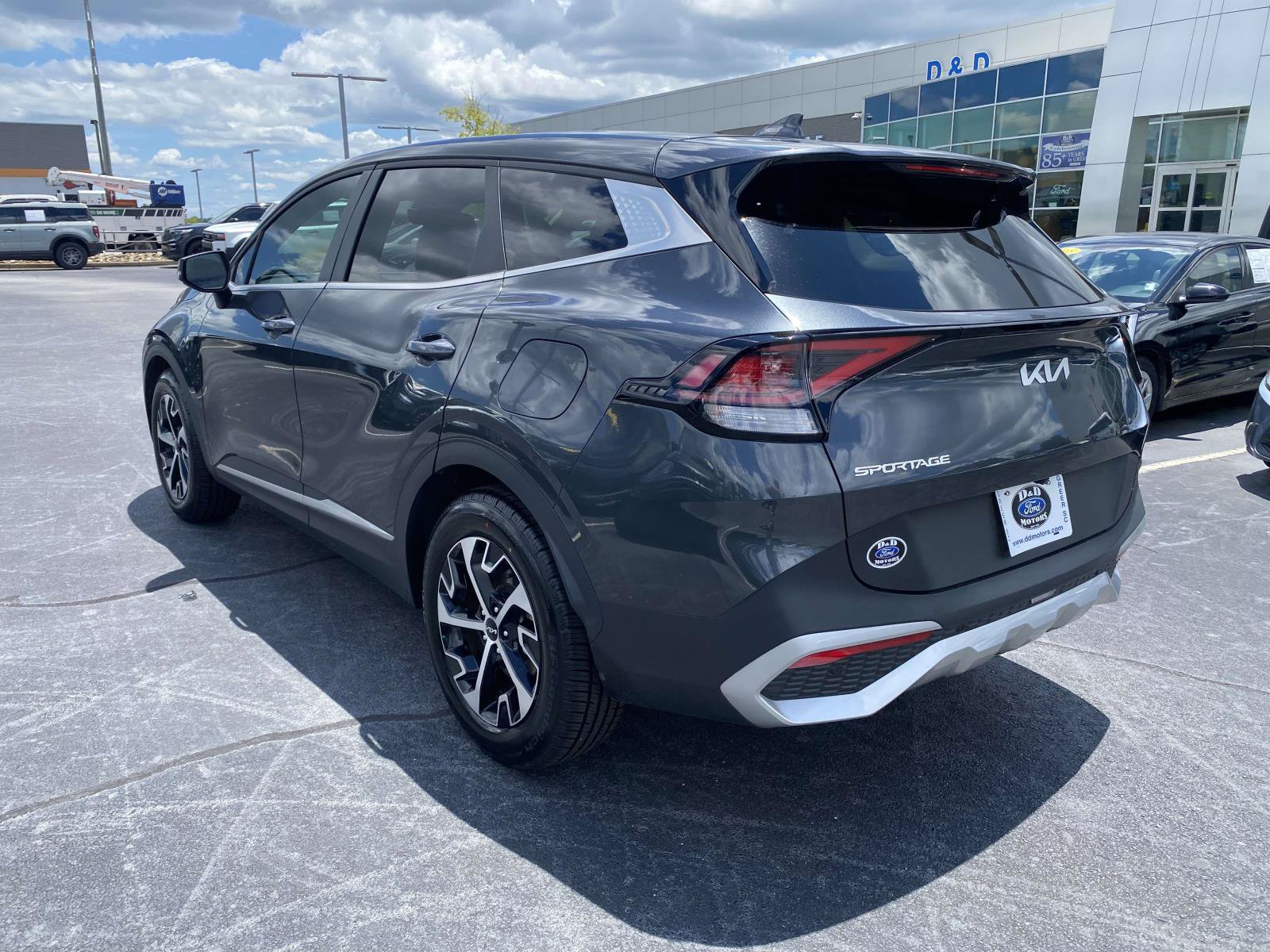 Used 2024 Kia Sportage EX FWD image 5