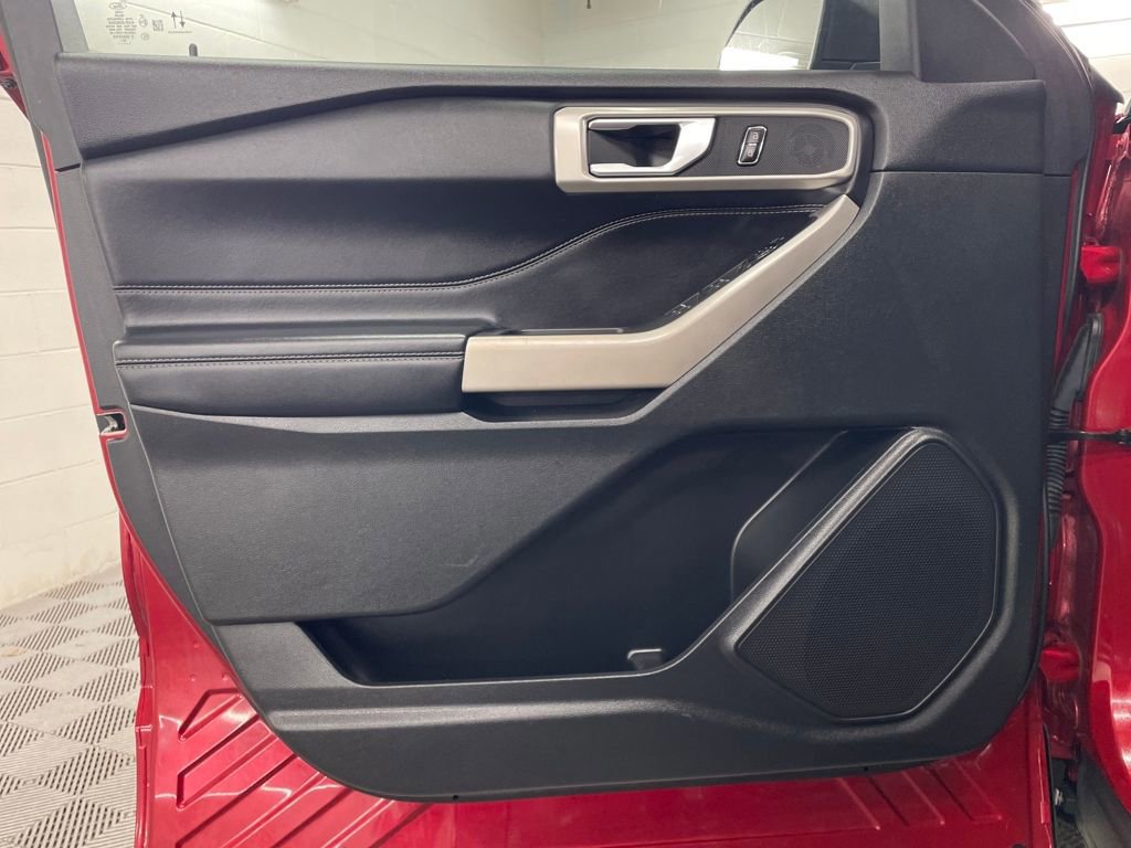 Certified 2023 Ford Explorer XLT w/ Equipment Group 202A image 16