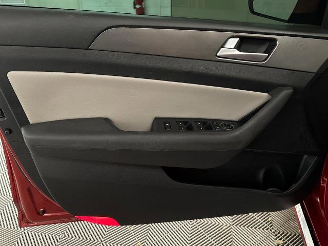 Used 2017 Hyundai Sonata Sport 2.0T image 15