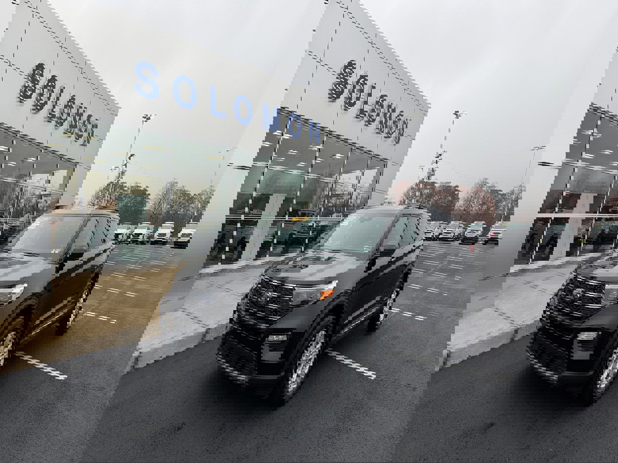 Certified 2023 Ford Explorer XLT w/ Equipment Group 202A image 8