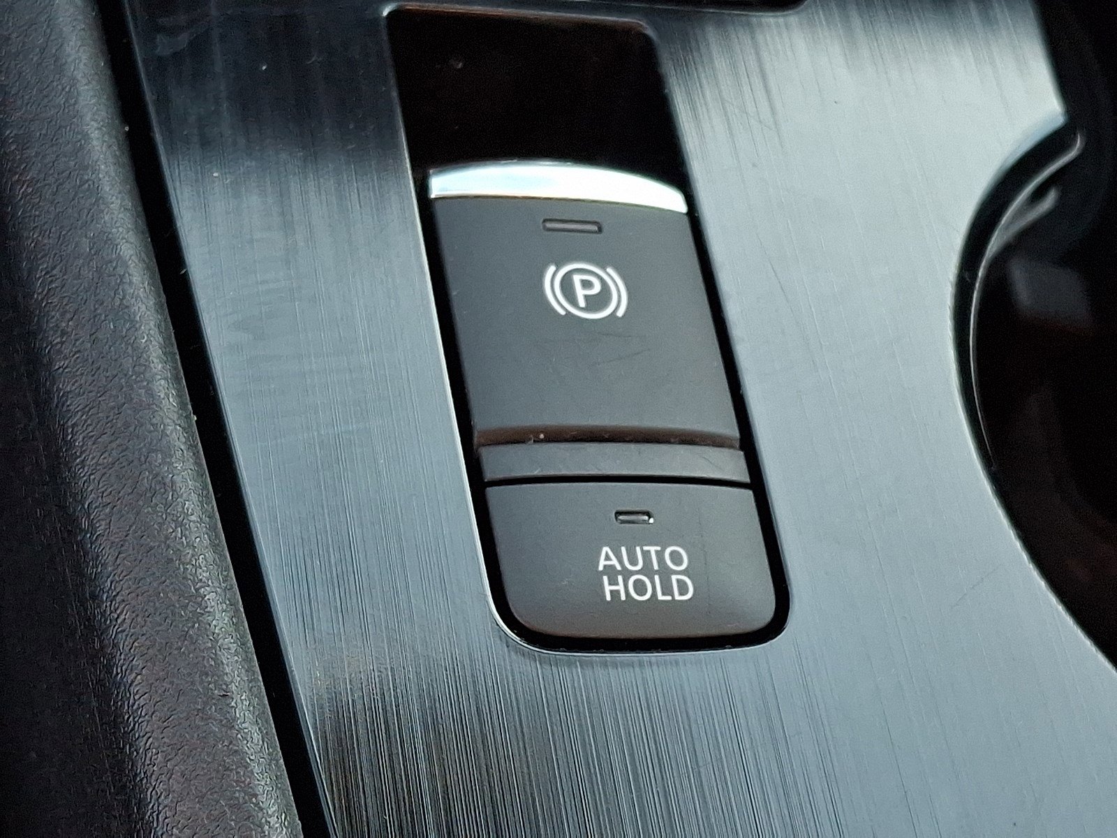 Used 2023 Nissan Rogue S image 24