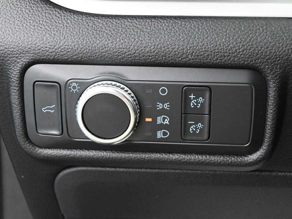 Certified 2022 Ford Explorer XLT image 13