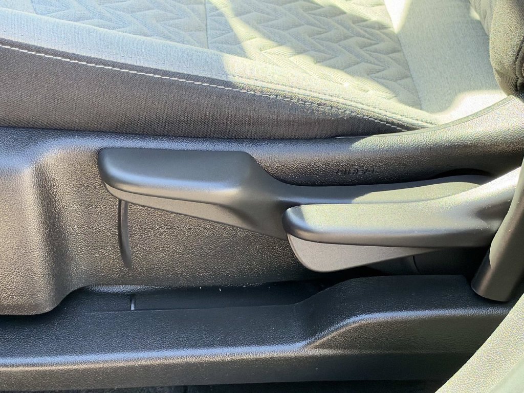 Used 2024 Chevrolet Equinox LS w/ Midnight Edition FWD image 22