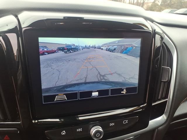 Used 2020 Chevrolet Traverse LT image 18