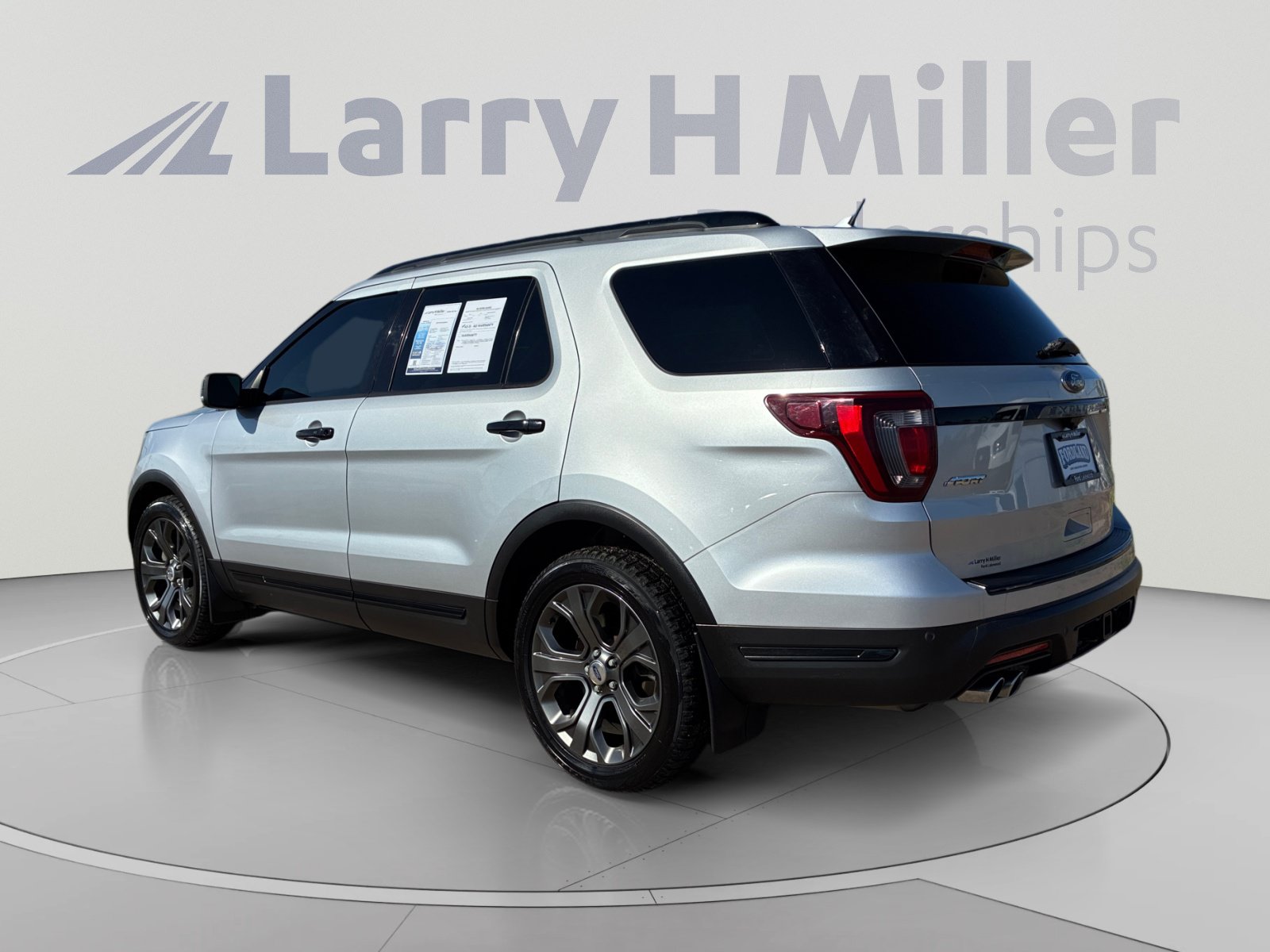 Certified 2018 Ford Explorer Sport w/ Equipment Group 401A AWD/4WD image 3