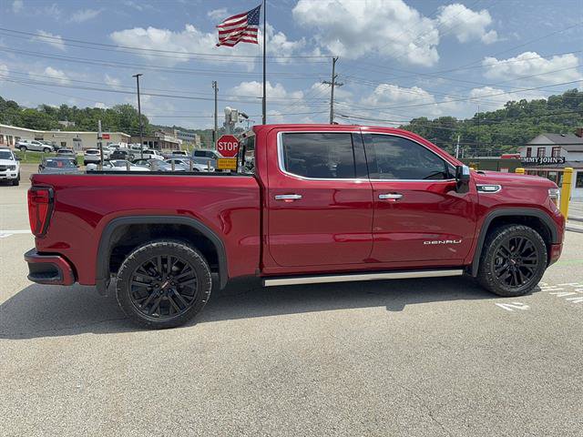 Used 2022 GMC Sierra 1500 Denali w/ Denali Reserve Package AWD/4WD image 3